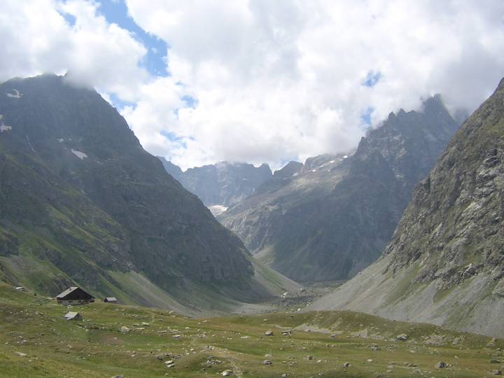 Le refuge de l alpe du villard d'arene 